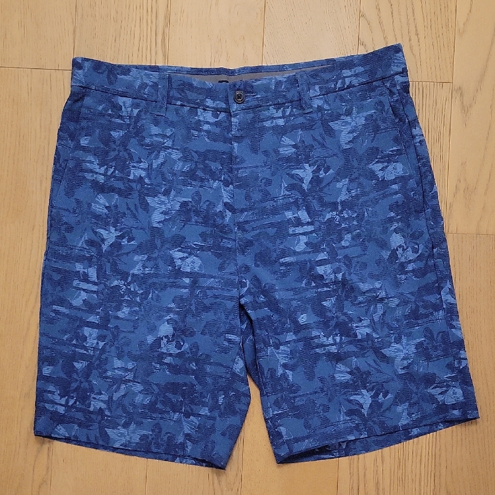 PGA TOUR Golf Shorts Blue Hawaiian Size 34